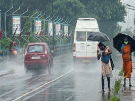 Weather Update: दिल्ली समेत देश के कई राज्यों में दस्तक देगा मानसून, लोगों को गर्मी से मिलेगी राहत 