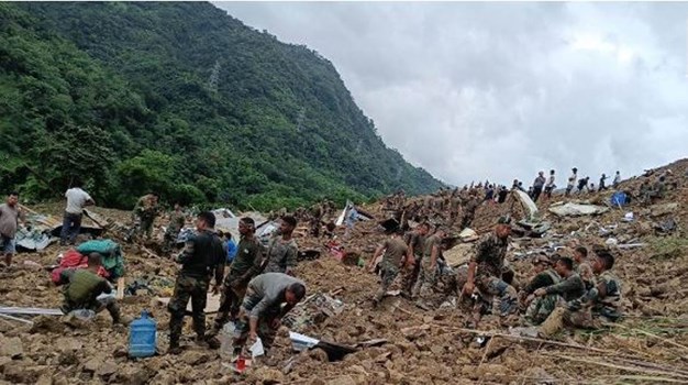 Manipur landslide: आर्मी कैंप के पास भूस्खलन से तबाही, अब तक 14 की मौत, 60 लापता