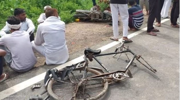 Bhiwani: तेज रफ्तार कैंटर ने बाइक और साइकिल सवारों को मारी टक्कर, तीन की मौत, एक घायल 