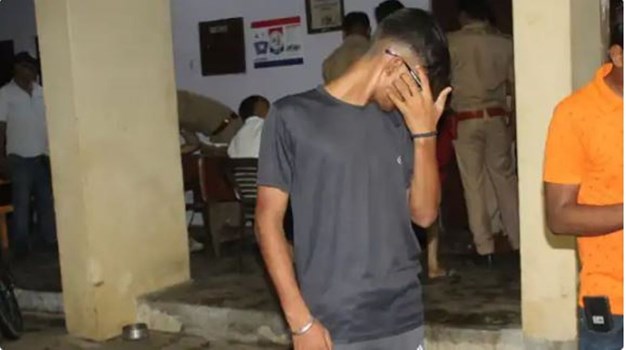 कानपुर में दो आशिकों के गुटों में भिड़ंत, चले बम, इलाके में दहशत