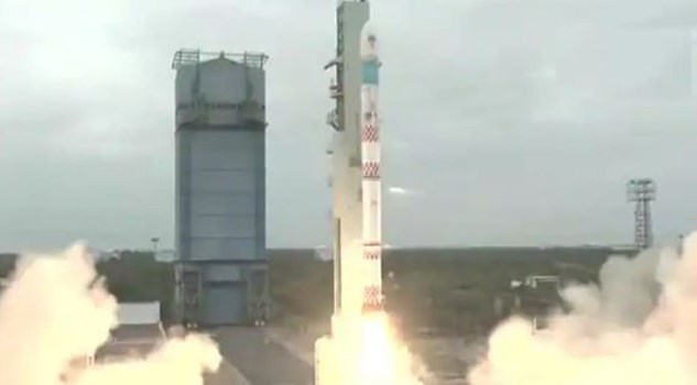 ISRO का रॉकेट SSLV हुआ लॉन्च, लेकिन टूट गया उपग्रहों से संपर्क
