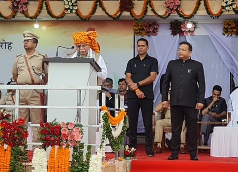 CM Manohar Lal ने समालखा में फहराया तिरंगा, प्रदेशवासियों को दी स्वतंत्रता दिवस की शुभकामनाएं