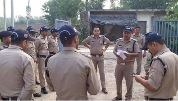 Dehradun: अपने ही परिवार के पांच सदस्यों के खून से रंगे हाथ, मासूम बच्चियों पर भी नहीं किया रहम