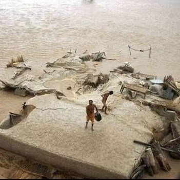 बाढ़ में तबाह हो गया एशिया कप खेल रहे पाकिस्तानी खिलाड़ी का गांव, लगाई मदद की गुहार