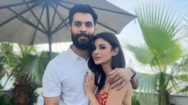 जल्द मां बनने वाली हैं एक्ट्रेस Mouni Roy? 