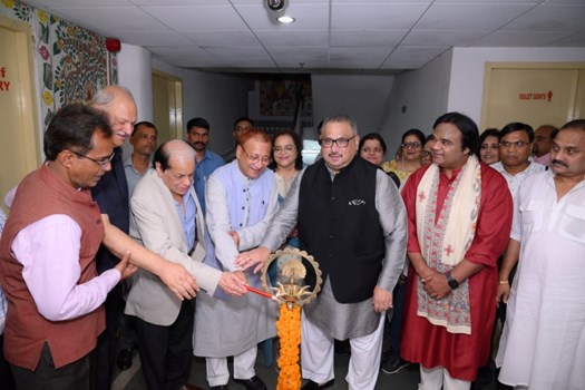 पटना लिटरेरी फेस्टिवल में सजी महफ़िल, शायरी के माहौल में आनंदित होते रहे श्रोता