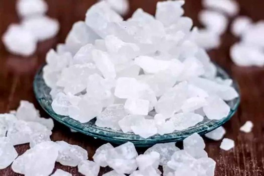 Alum Benefits: फिटकरी से त्वचा को होते है कई फायदे, जानें कैसे करें उपयोग