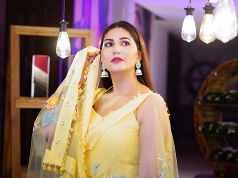 पुलिस कस्टडी में  Sapna Chaudhary, कोर्ट ने निरस्त किया गिरफ्तारी वारंट 