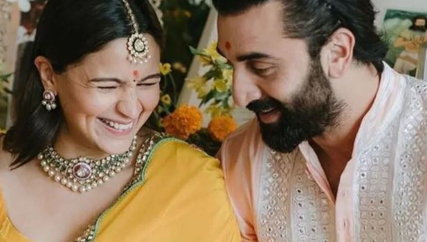 आलिया भट्ट बनीं मां, कपूर खानदान के घर आई एक नन्ही परी