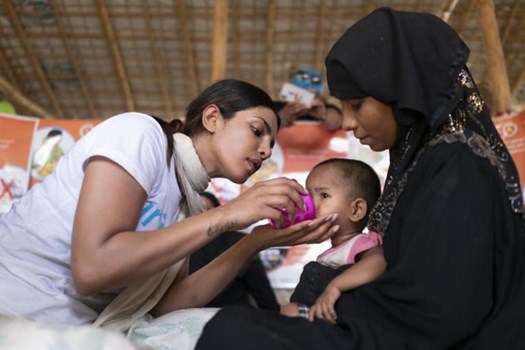    Priyanka Chopra: लखनऊ पहुंची प्रियंका चोपड़ा, आंगनबाड़ी केंद्र में बच्चों से की बात