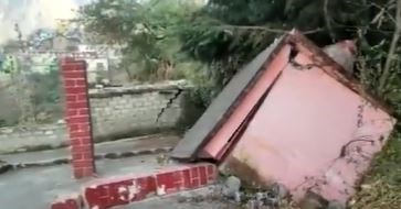 उत्तराखंड: जोशीमठ में मंदिर ध्वस्त, कोई हताहत नहीं, करीब 50 परिवारों को दूसरी जगहों पर भेजा गया 