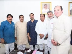 नितिन गडकरी से मिले RLD प्रमुख जयंत चौधरी, दिल्ली देहरादून इकोनामिक कॉरिडोर जैसे मुद्दों पर की चर्चा