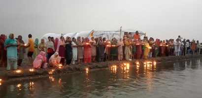 गंगा दशहरा के मौके पर मां यमुना की संध्या महाआरती,नदी को स्वच्छ व प्रदूषण मुक्त बनाने का लिया संकल्प