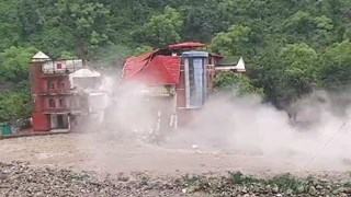 Uttarakhand:लगातार बारिश से तीसरे दिन भी रेड अलर्ट, देहरादून डिफेंस कॉलेज की इमारत गिरी