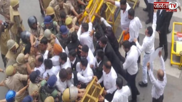  Uttar Pradesh:  हापुड़ में वकीलों की हड़ताल खत्म, कोर्ट में आज से काम शुरु