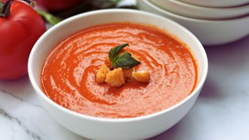 ठंड़ के दिनों में इस तरह बनाएं टोमैटो सूप, नहीं छुएगी कोई बीमारी