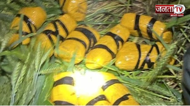 Punjab में भारत-पाक सीमा के पास BSF ने 5.73 किलोग्राम संदिग्ध हेरोइन की बरामद 