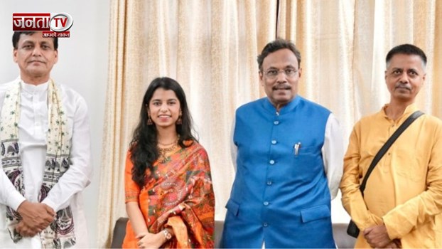 लोक गायिका मैथिली ठाकुर लड़ेंगी विधानसभा चुनाव? विनोद तावड़े से मिलने के बाद अटकलें तेज 