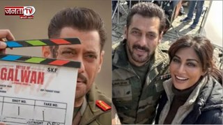 ‘बैटल ऑफ गलवान’ की शूटिंग, वर्दी पहने नजर आएं चित्रांगदा और सलमान खान, वायरल हुई तस्वीर