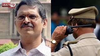 UP: दिल्ली जा रहे अमिताभ ठाकुर गिरफ्तार, जांच में सहयोग न करने का आरोप