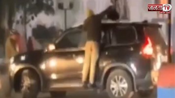 हिसार में IG ऑफिस के सामने से पुलिसकर्मी उठाया,खड़ी देखती रही डायल-112, वीडियो वायरल 