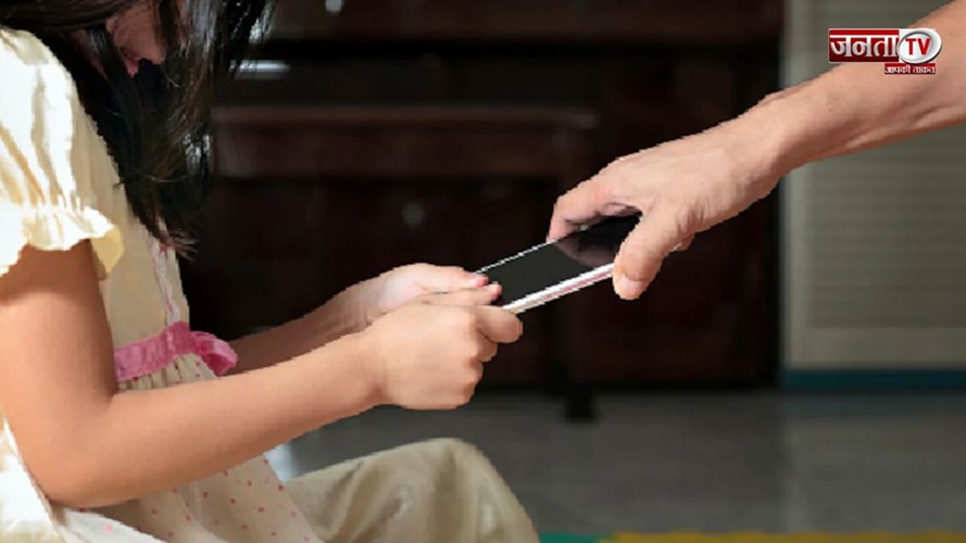 सभी स्कूलों में बैन होगा फोन का इस्तेमाल, सुक्खू सरकार का बड़ा फैसला 