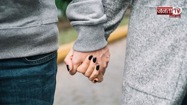 3 बच्चों की मां 4 बच्चों के बाप के साथ किया ऐसा कांड, सदमे में पति, पुलिस से लगाई ये गुहार  