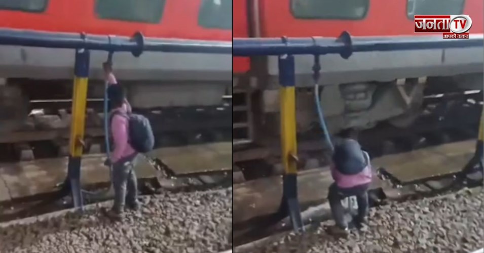 ट्रेन छूटते ही युवक का फूटा गुस्सा! स्टेशन पर कर डाला ऐसा काम, Video देख भड़के लोग