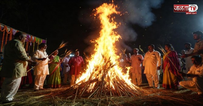 Holi 2026: आज या कल होलिका दहन? ग्रहण के साये में जानिए सही तिथि और शुभ मुहूर्त