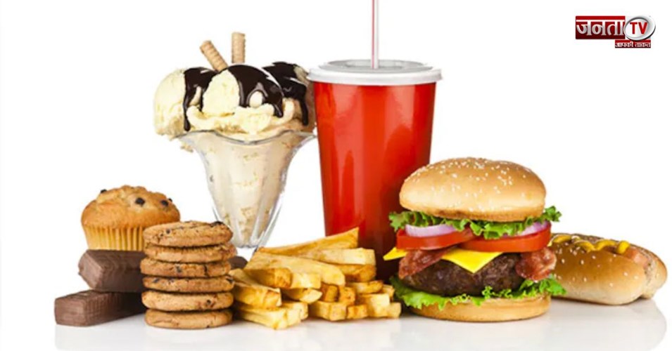  सोने से पहले भूलकर भी न खाएं ये 5 चीजें, वरना लेने के देने पड़ जाएंगे