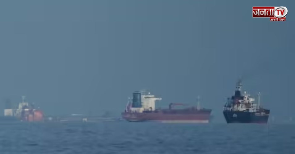  भारत के दो जहाजों ने पार किया होर्मुज स्ट्रेट, जानिए कब तक पहुंचेंगे?