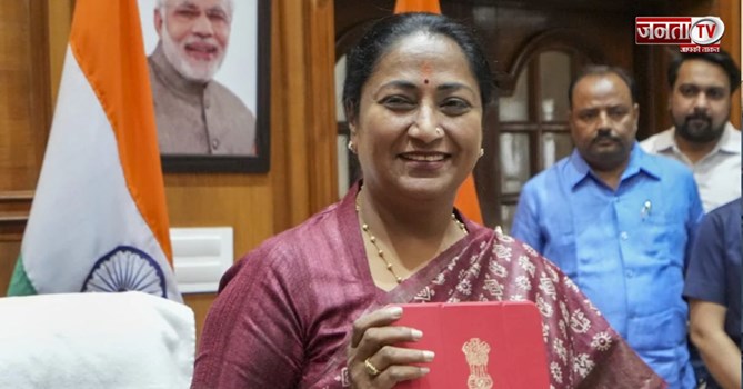 मुख्यमंत्री रेखा गुप्ता ने पेश किया 1.03 लाख करोड़ का बजट, जानिए क्या- क्या हुआ ऐलान 