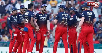 IPL इतिहास की बड़ी बिक्री, RCB की कीमत ने सबको चौंकाया, 4 कंपनियों ने लगाया बड़ा दांव