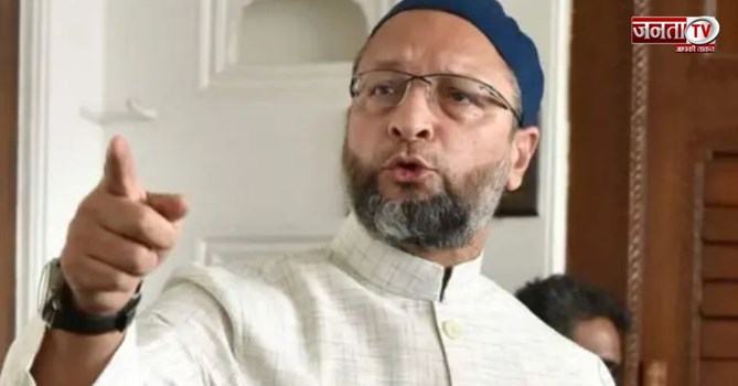 Varanasi: इफ्तार के बाद गंगा में बीच धारा शराब पार्टी, ओवैसी ने वीडियो शेयर कर कसा तंज