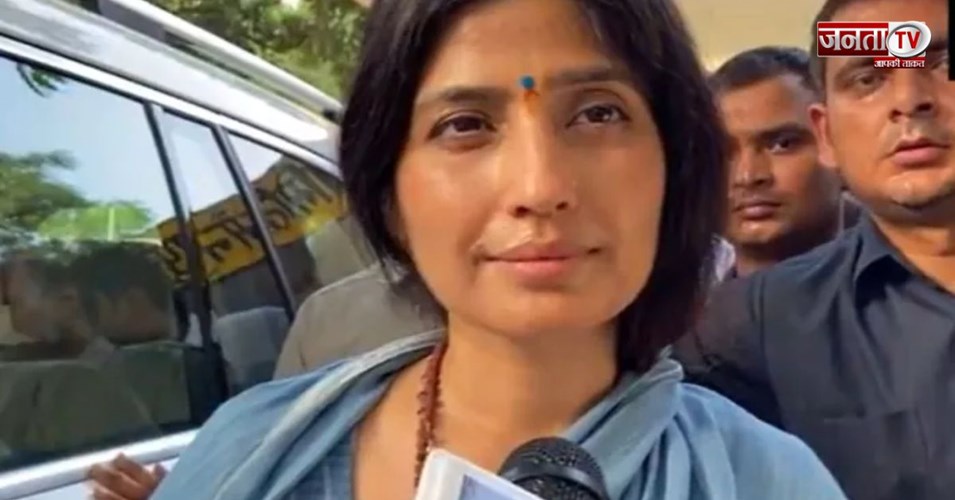 लोकसभा में डिंपल यादव का तीखा वार, UP के BJP सांसदों पर अल्पसंख्यक मुद्दे पर घेरा