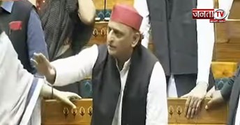'बेटियों के कपड़े फाड़ेंगे?' CJP कार्यकर्ताओं की पिटाई पर संसद में जमकर गरजे अखिलेश यादव
