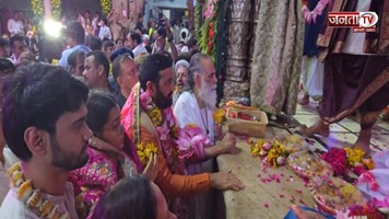   CM सैनी ने वृंदावन के बांके बिहारी मंदिर में किए दर्शन, बोले- 'प्रदेश के सुख समृद्धि की प्रार्थना'