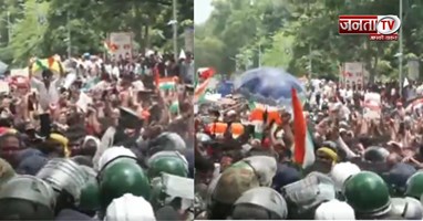 विधानसभा का घेराव कर रहे छात्रों पर बटर कैनन की बौछार, नाचने लगे प्रदर्शनकारी छात्र 