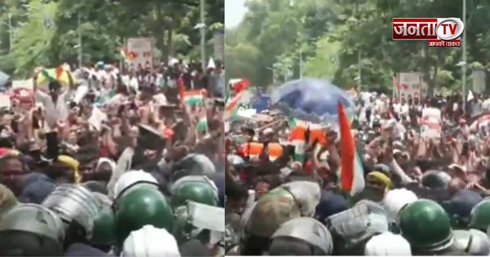 विधानसभा का घेराव कर रहे छात्रों पर बटर कैनन की बौछार, नाचने लगे प्रदर्शनकारी छात्र 