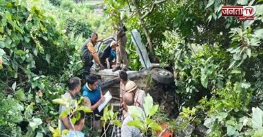 हिमाचल में भीषण सड़क हादसा! शादी से लौट रही कार 350 फीट गहरी खाई में गिरी, 4 की दर्दनाक मौत