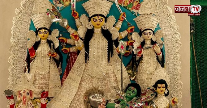 नवरात्रि 2026 में हाथी पर आएंगी मां दुर्गा, जानें क्या है इस सवारी का बड़ा संकेत