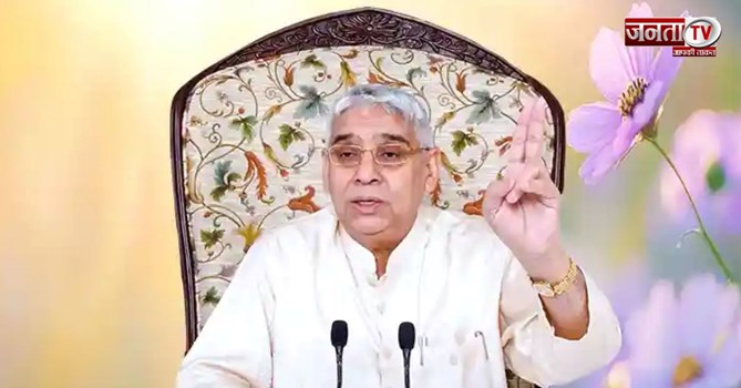 'मुझे हराओ 50 लाख ले जाओ', रामपाल ने लाइव डिबेट के लिए विश्व के सभी धर्मगुरुओं को दिया खुला चैलेंज 