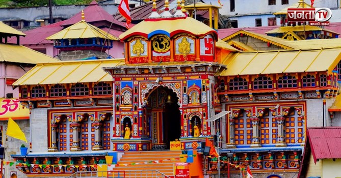 CM धामी के नेतृत्व में बदरीनाथ धाम यात्रा ने रचा इतिहास, श्रद्धालुओं की संख्या ने तोड़े सभी रिकॉर्ड