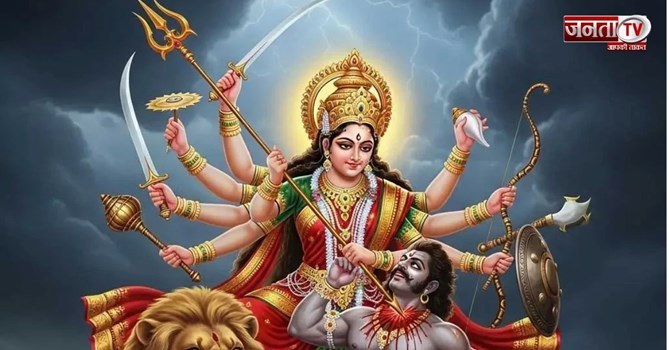 त्रिशूल से लेकर कालदंड…जानें महिषासुर के संहार के लिए मां दुर्गा को किस देवता से मिला कौन सा अस्त्र?