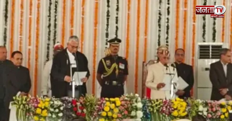 डॉ. ढाल सिंह बिसेन ने ली राज्यपाल पद की शपथ, उत्तराखंड के बने नौवें राज्यपाल