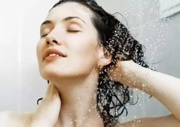 Hair Care Tips: Winter में ऐसे करें अपने बालों की केयर, नहीं होगी बालों में डैंड्रफ की समस्या