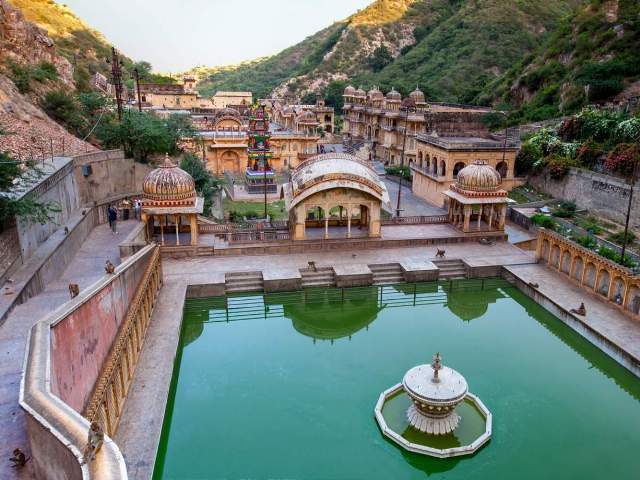  Travel Destinations: कर रहे हैं फैमिली के साथ घूमने की प्लानिंग तो ये हो सकते है बेस्ट ऑप्शन 
