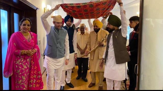Bhagwant Mann Wedding Photos: लाल जोड़े में बेहद खूबसूरत दिखीं गुरप्रीत कौर, देखें शादी की तस्वीरें