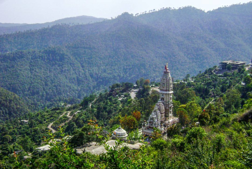 Mahashivratri 2023 : यहां स्थित है शिव जी का रहस्यमयी मंदिर,पत्थरों को छूनों से आती है डमरु की आवाज